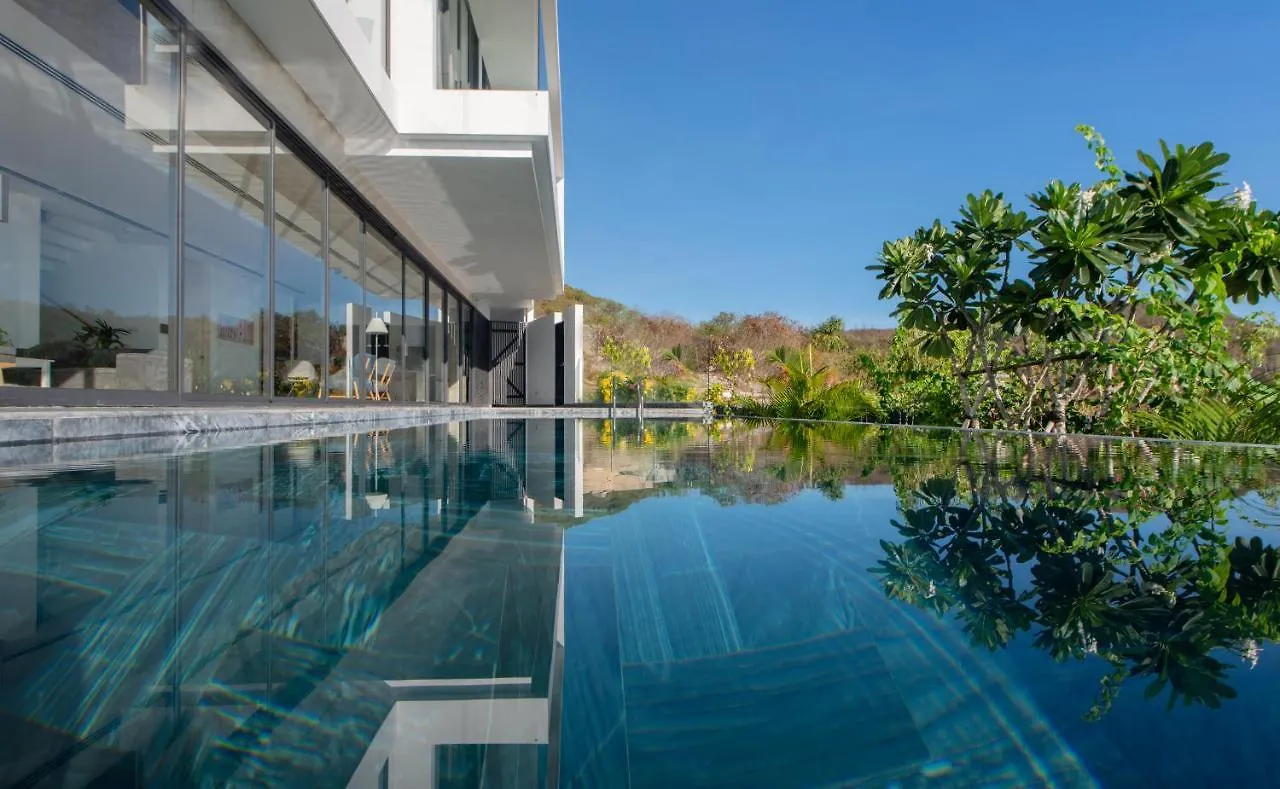 The Bridge Luxury Villa 芽庄