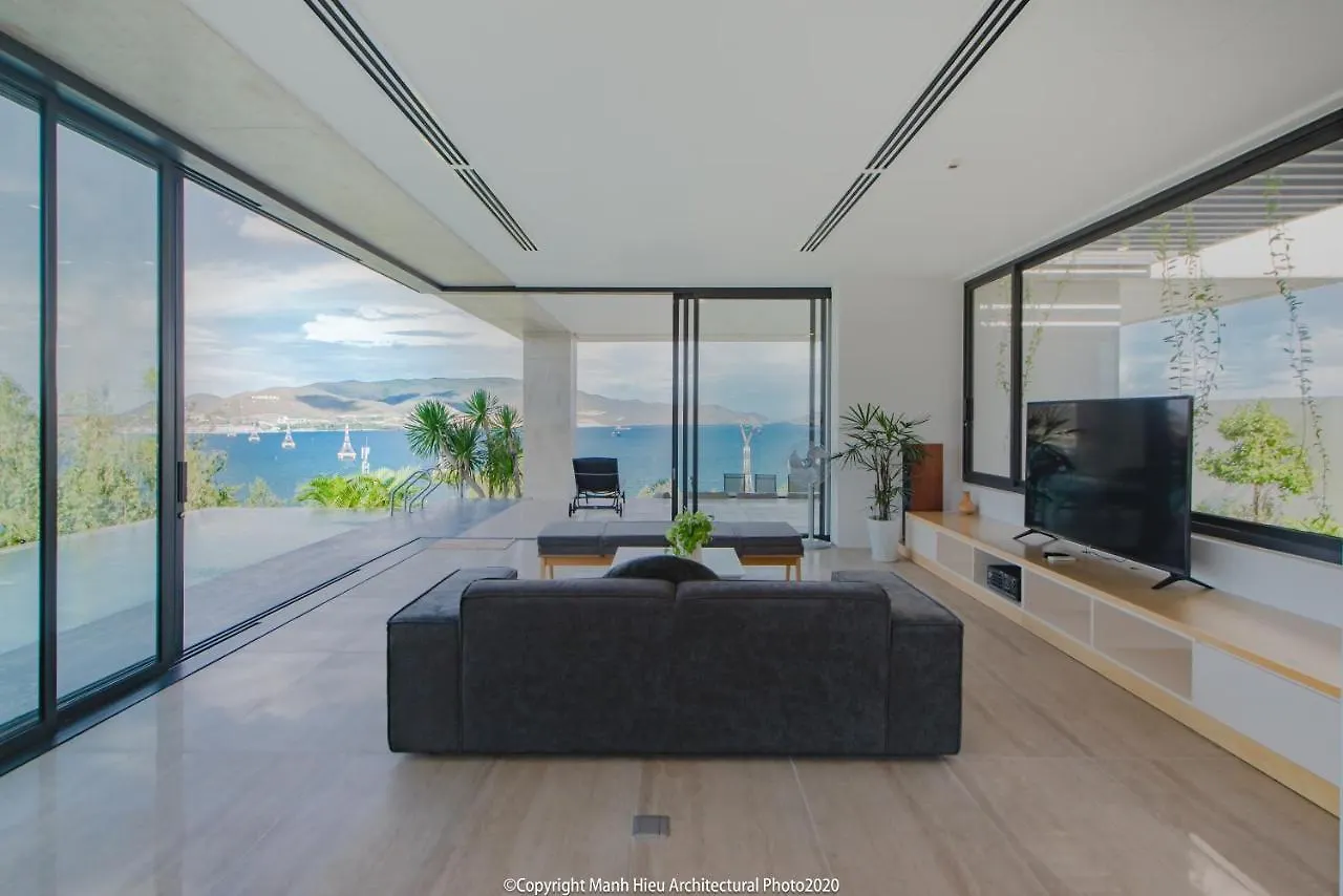 The Bridge Luxury Villa 芽庄