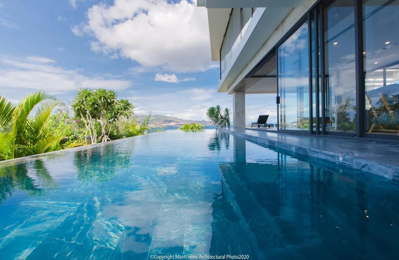 The Bridge Luxury Villa 芽庄 0*,