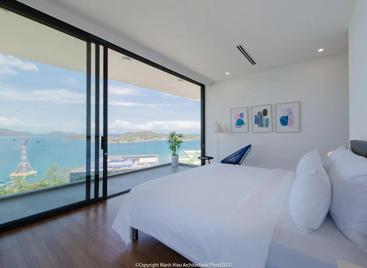 The Bridge Luxury Villa 芽庄